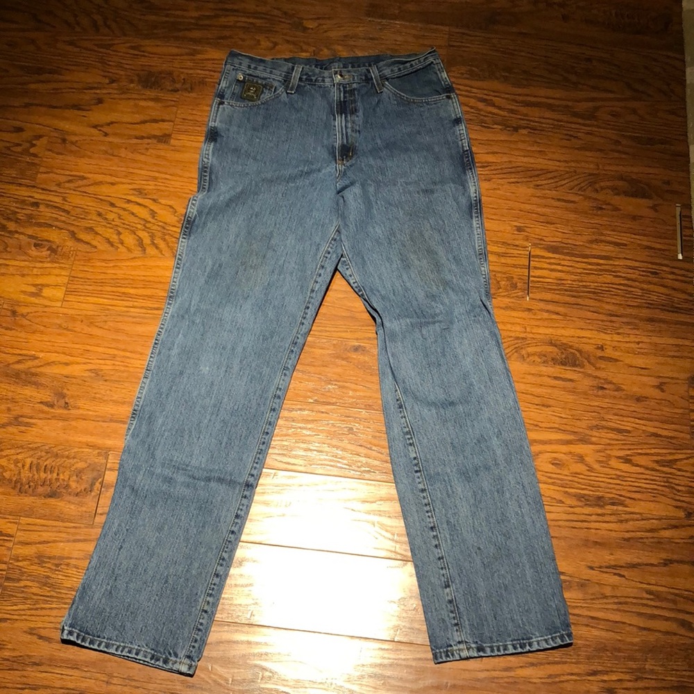 Mens Cinch Jeans: mint condition: size 35x36